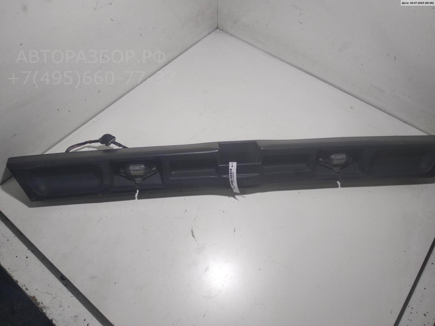 Накладка крышки багажника