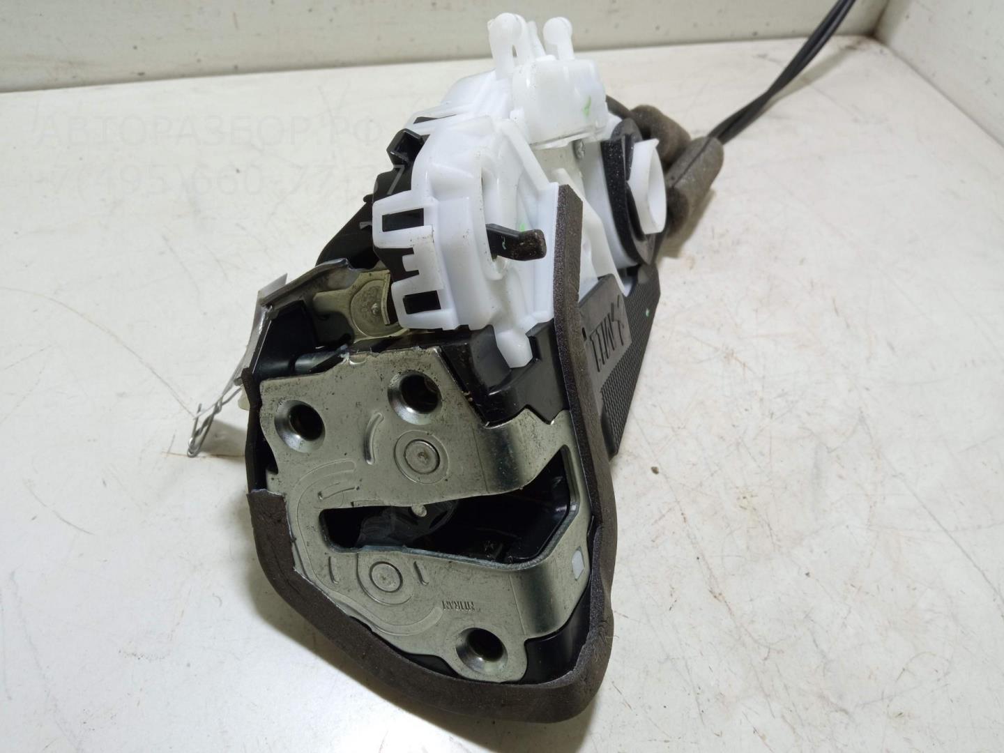 Замок двери задней правой