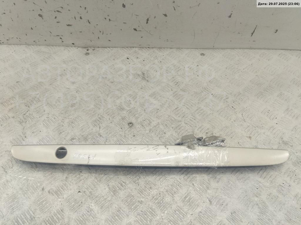 Накладка крышки багажника