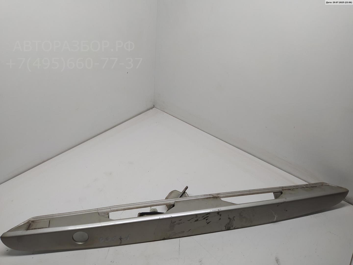 Накладка крышки багажника