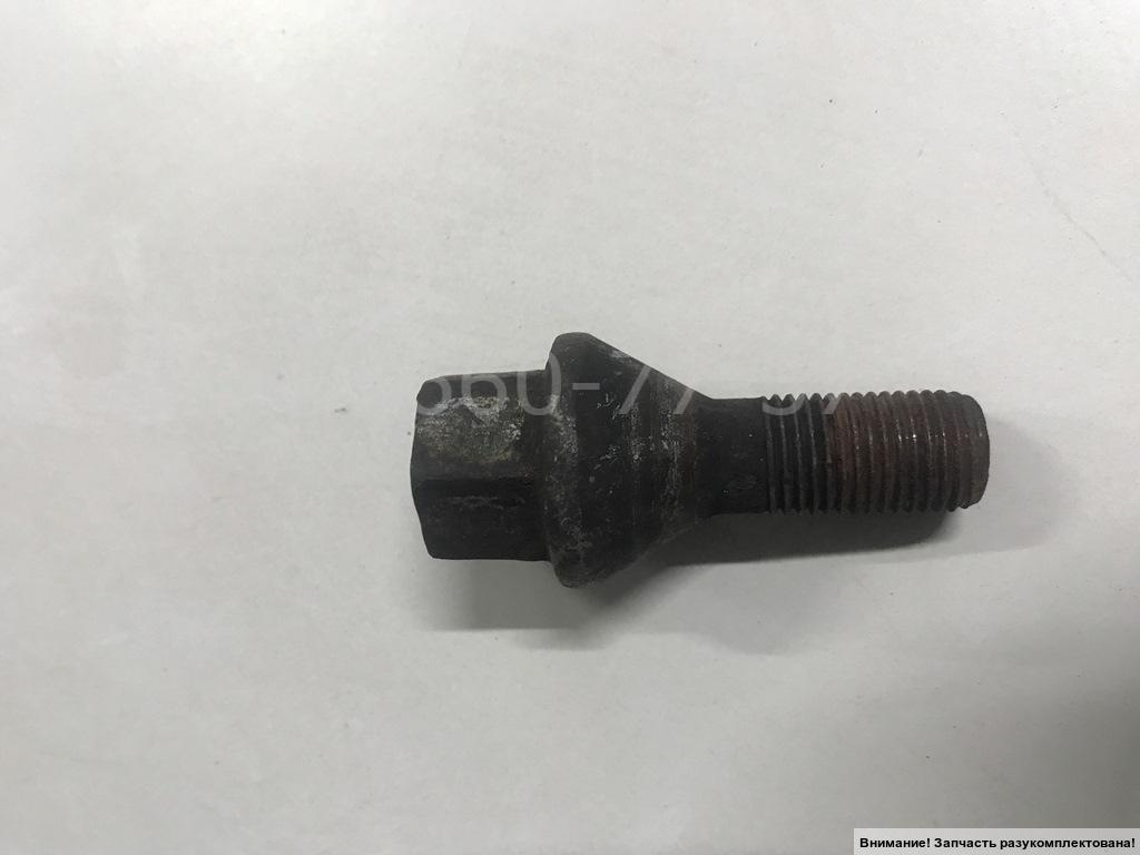 Болт колесный