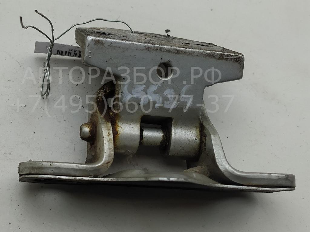 Петля двери