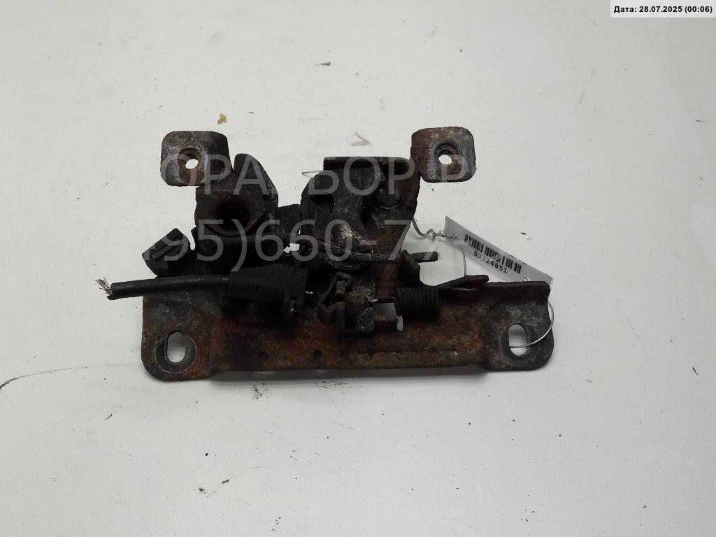 Замок капота