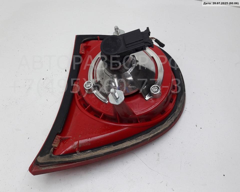 Фонарь задний внутренний левый