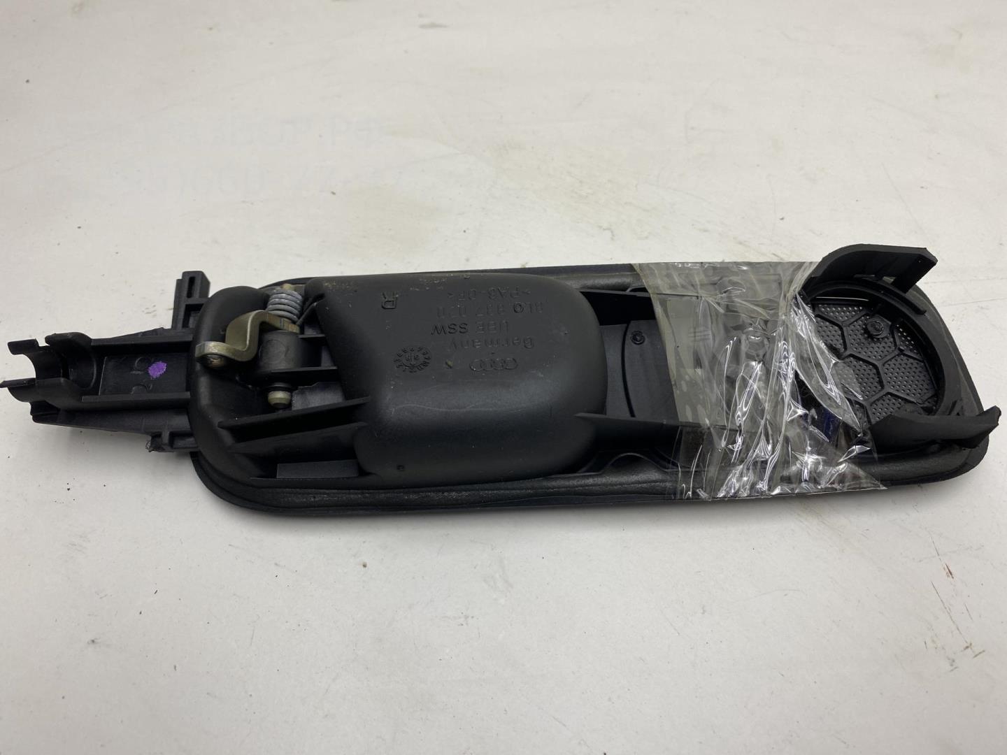 Ручка двери передней внутренняя правая