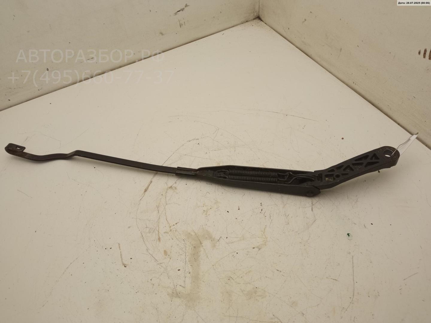 Поводок стеклоочистителя передний правый