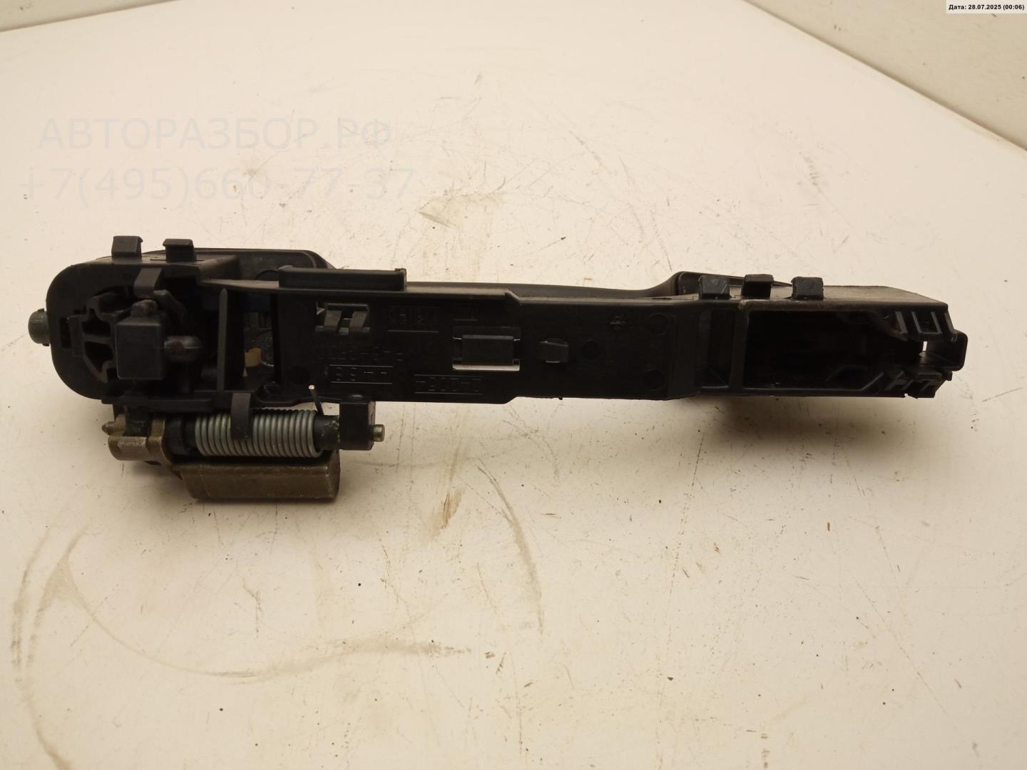 Ручка двери передней наружная правая