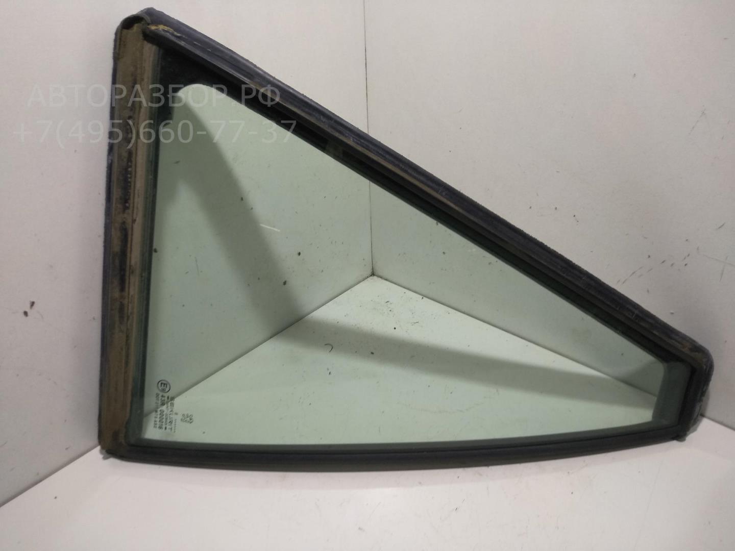Стекло двери задней правой (форточка)