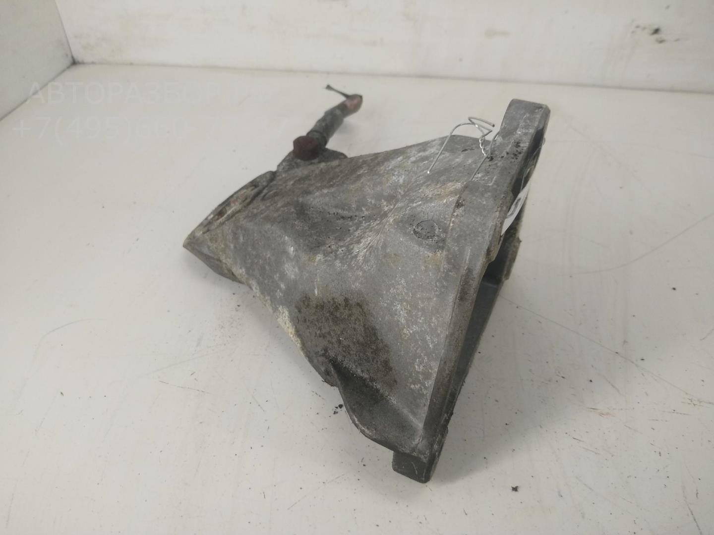 Кронштейн двигателя правый