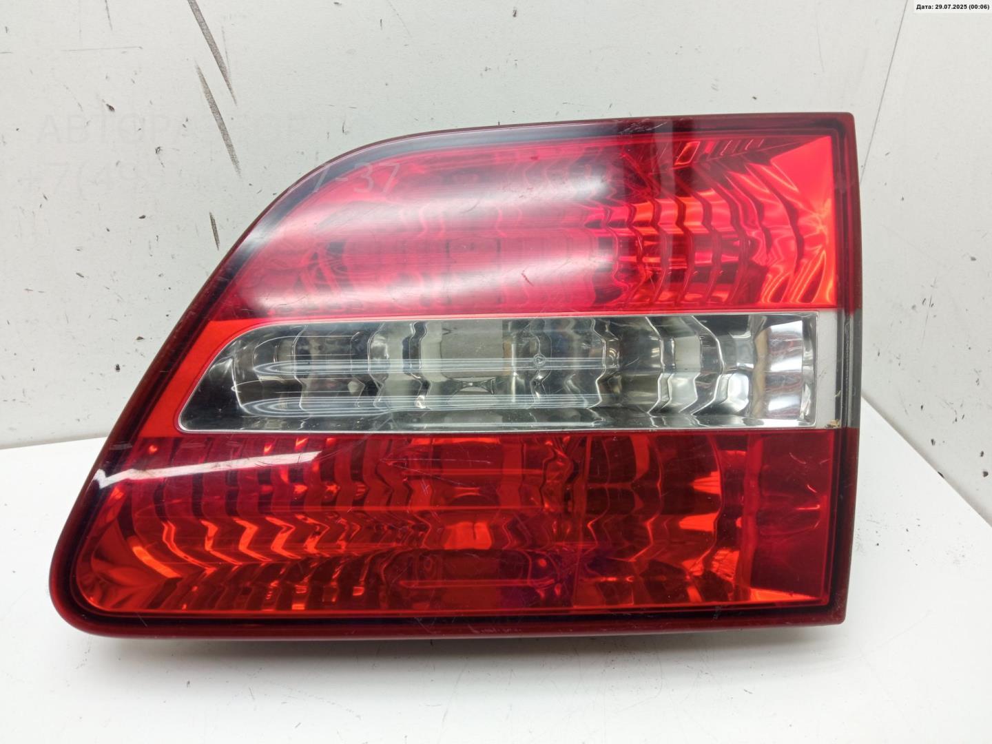 Фонарь задний внутренний правый