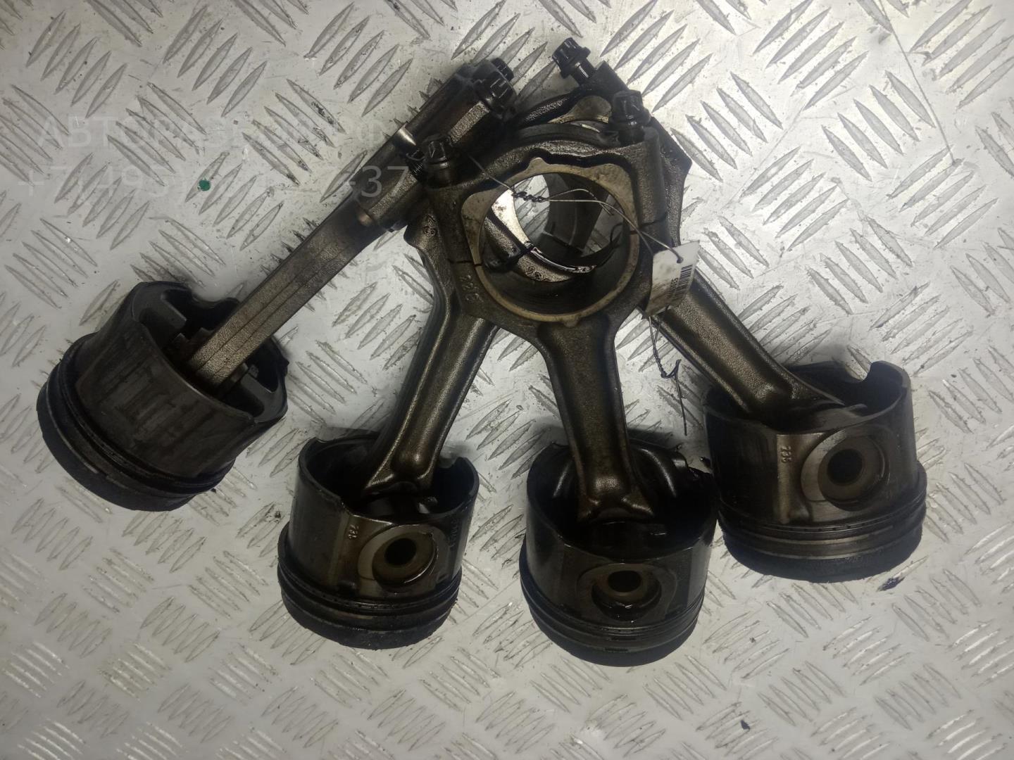 Поршень с шатуном