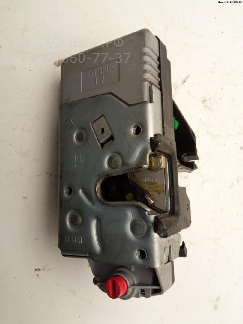 Замок двери задней левой