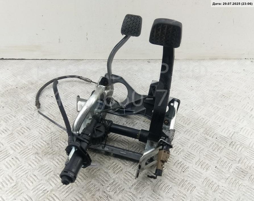 Блок педалей