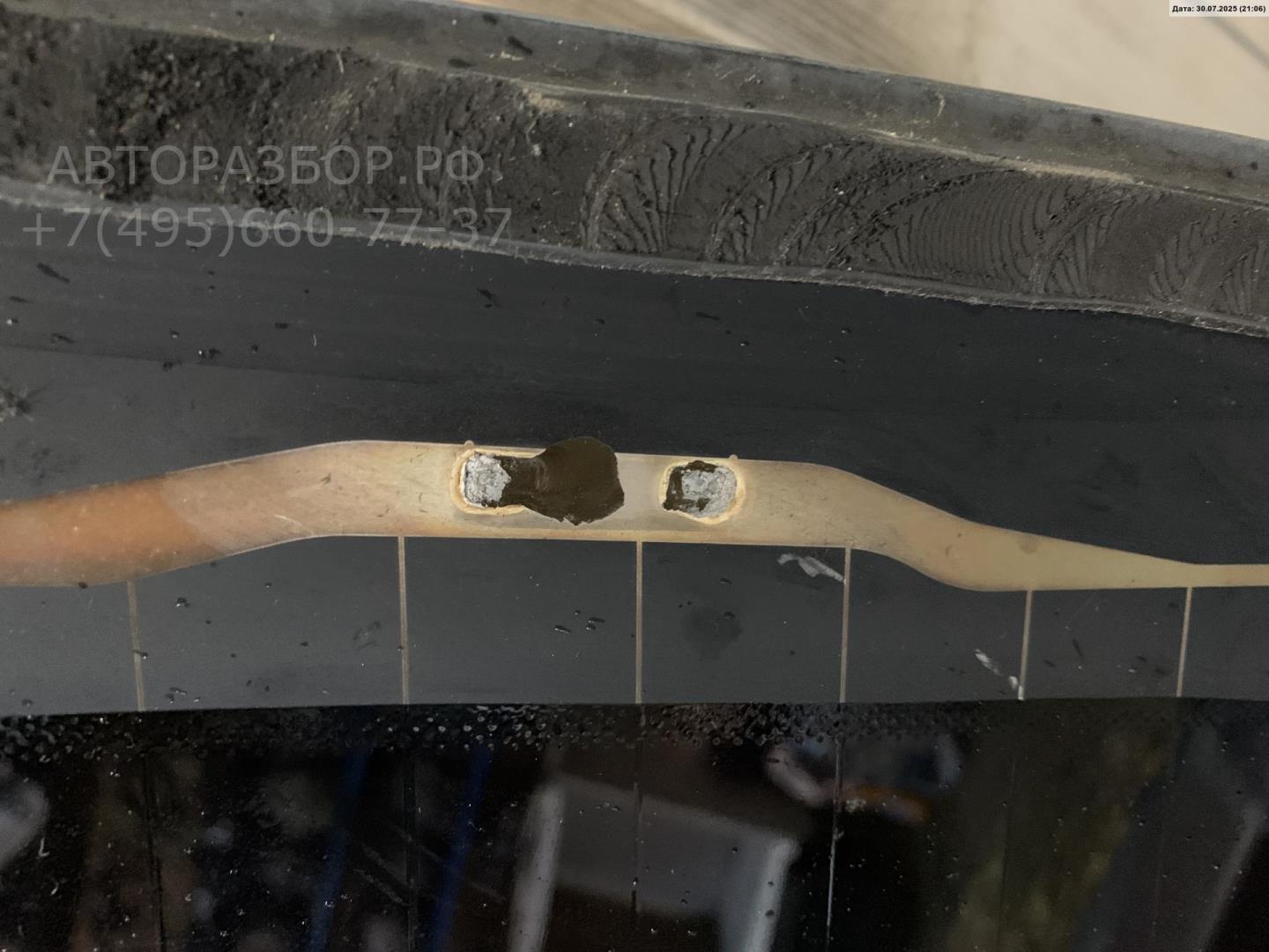 Стекло заднее