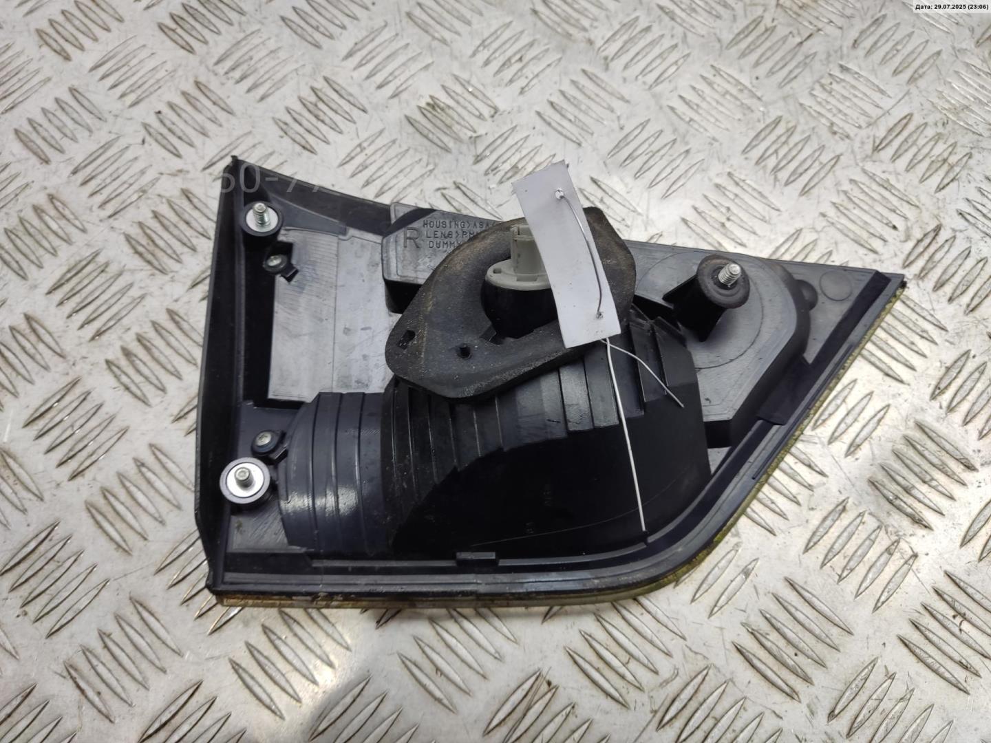 Фонарь задний внутренний правый