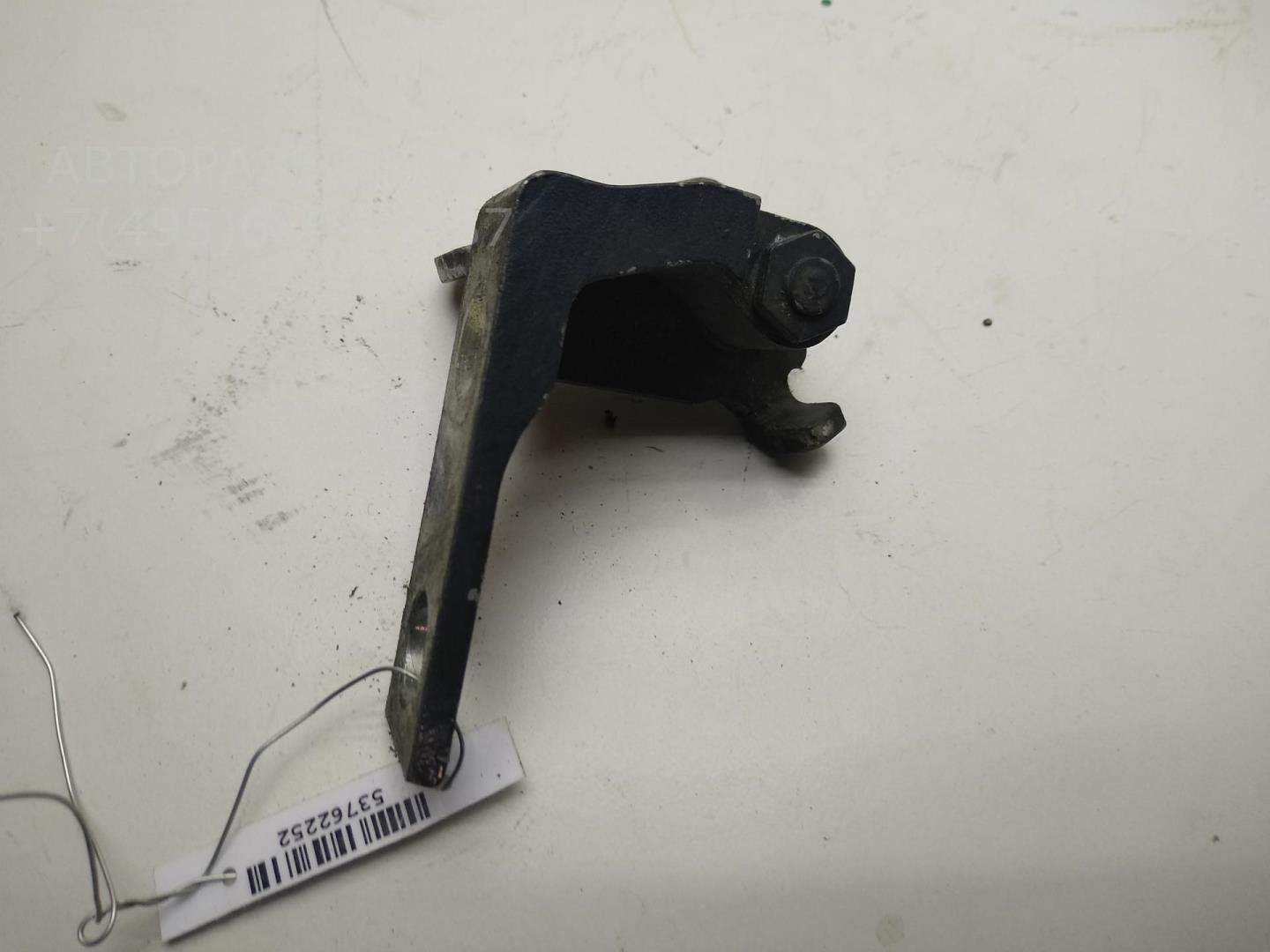 Петля двери