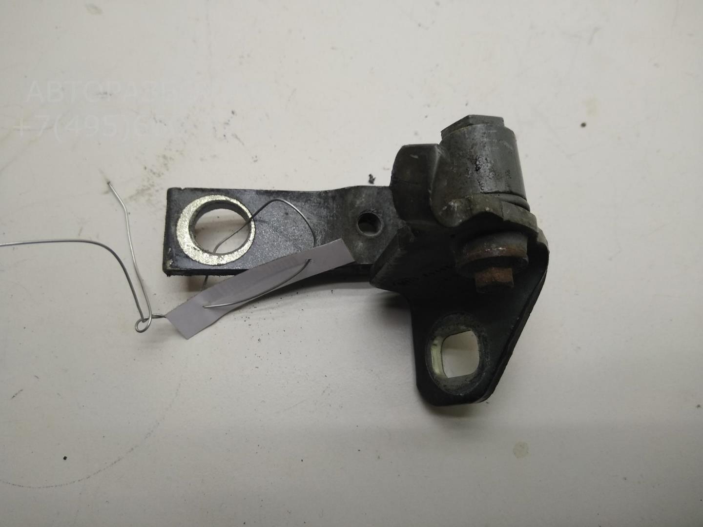 Петля двери