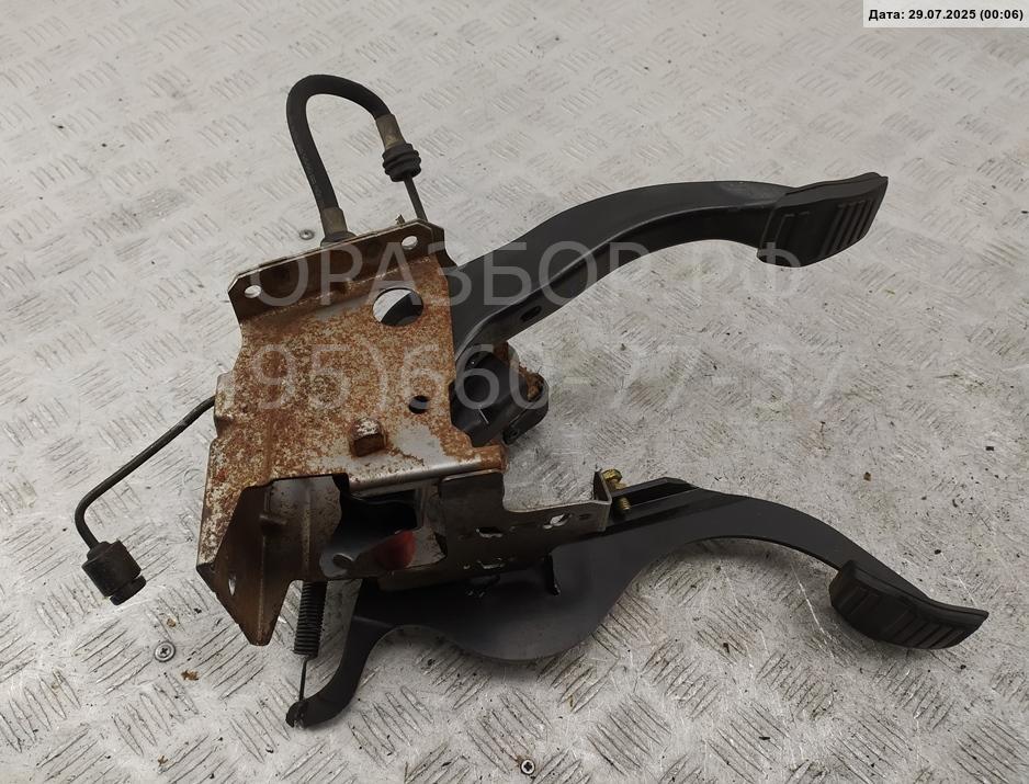 Блок педалей