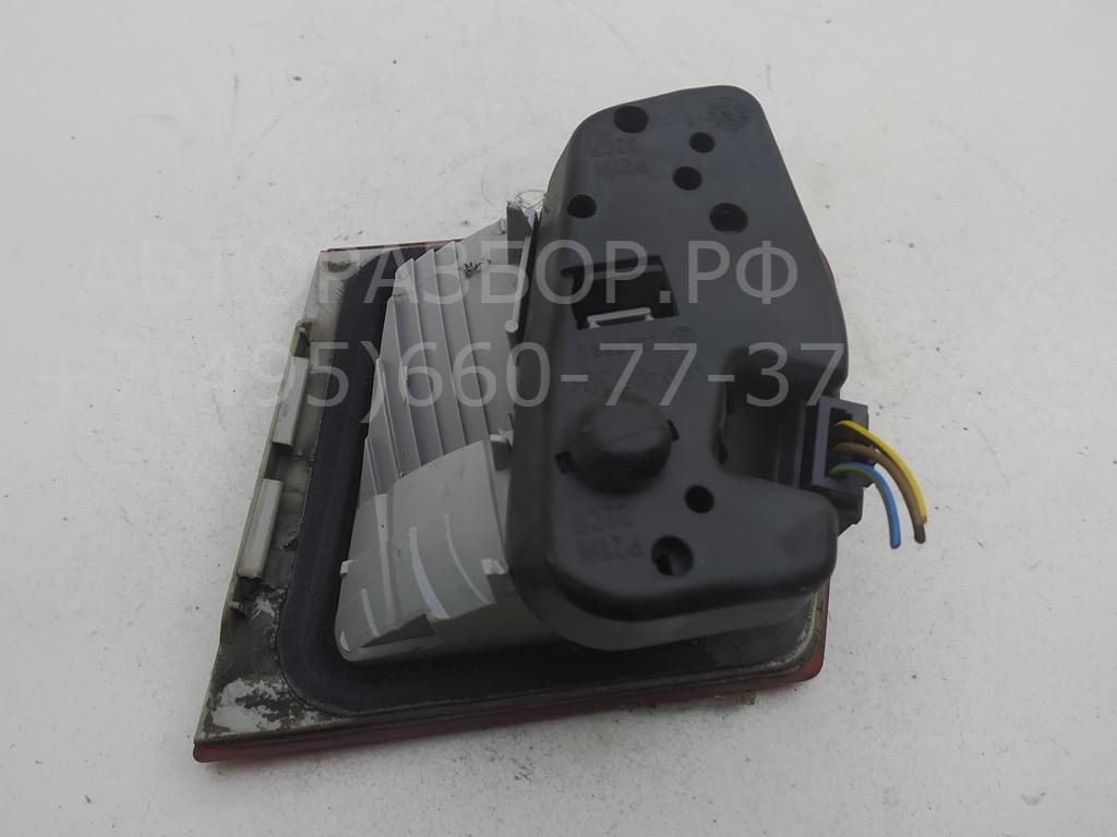 Фонарь задний внутренний левый