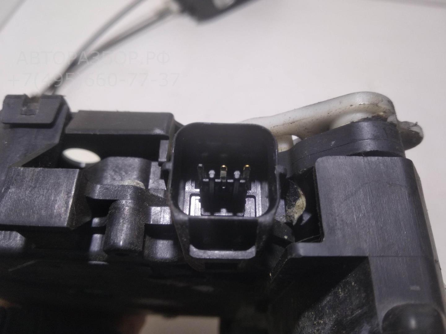 Замок двери задней правой