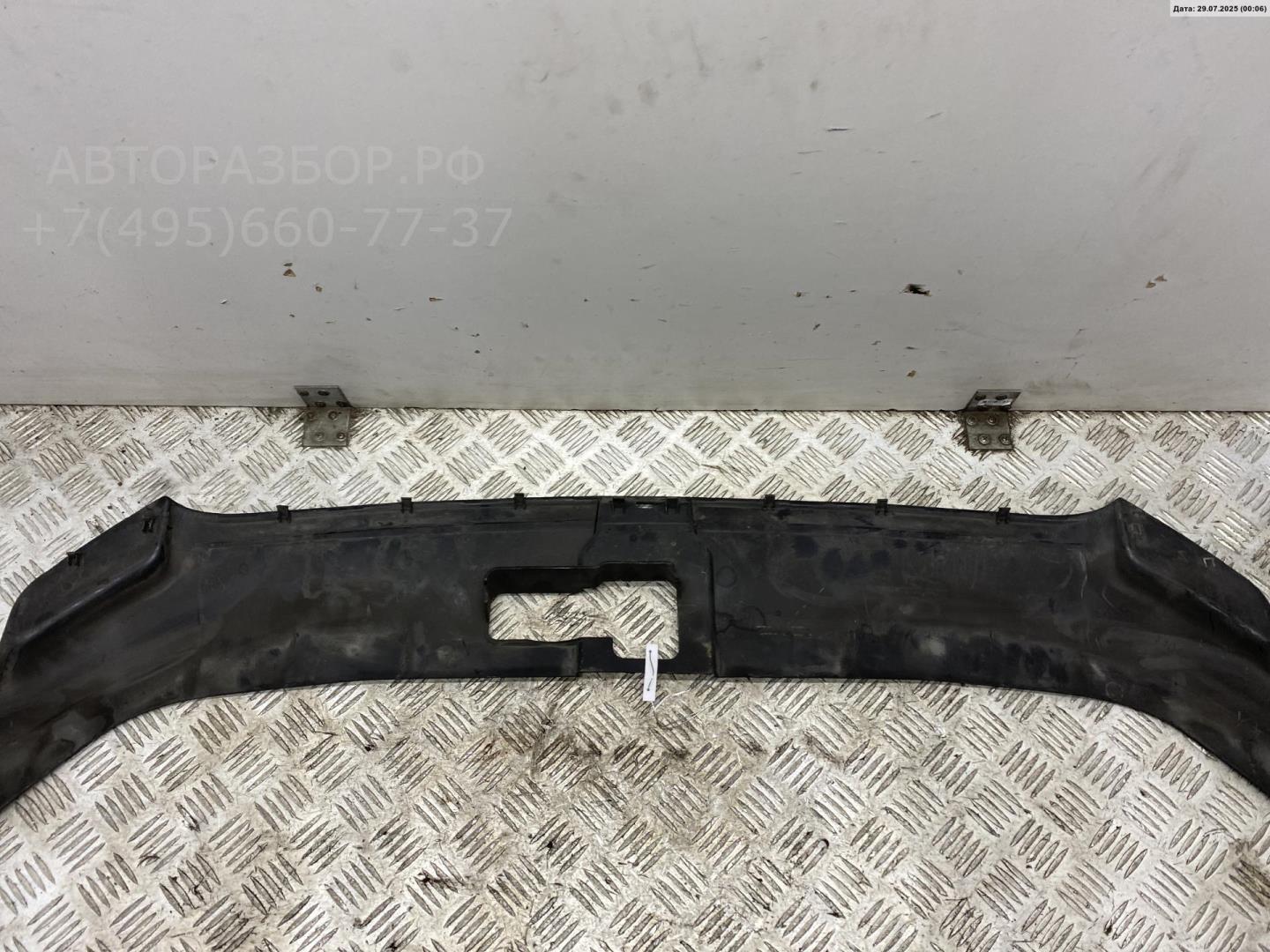 Кожух замка капота