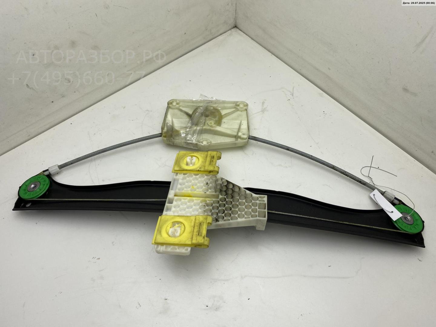 Стеклоподъемник электр. задний правый