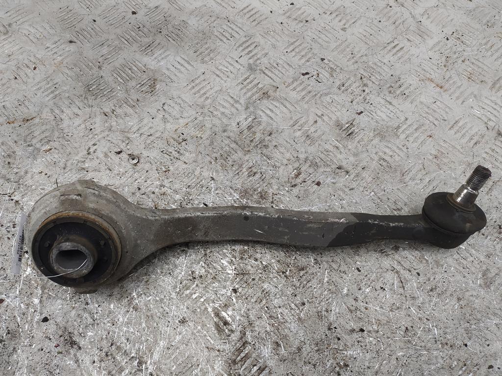 Рычаг передний правый