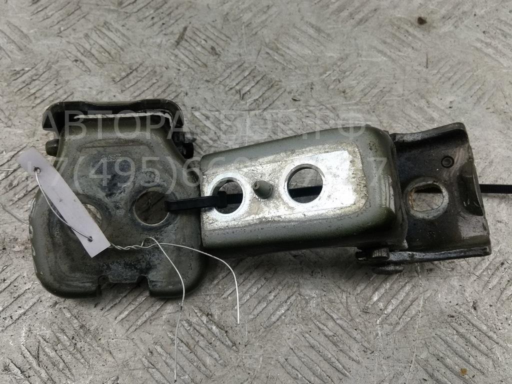 Петля двери