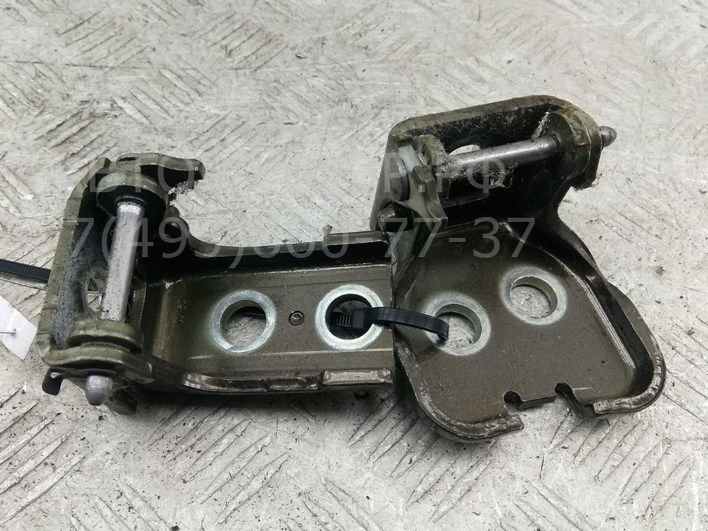 Петля двери