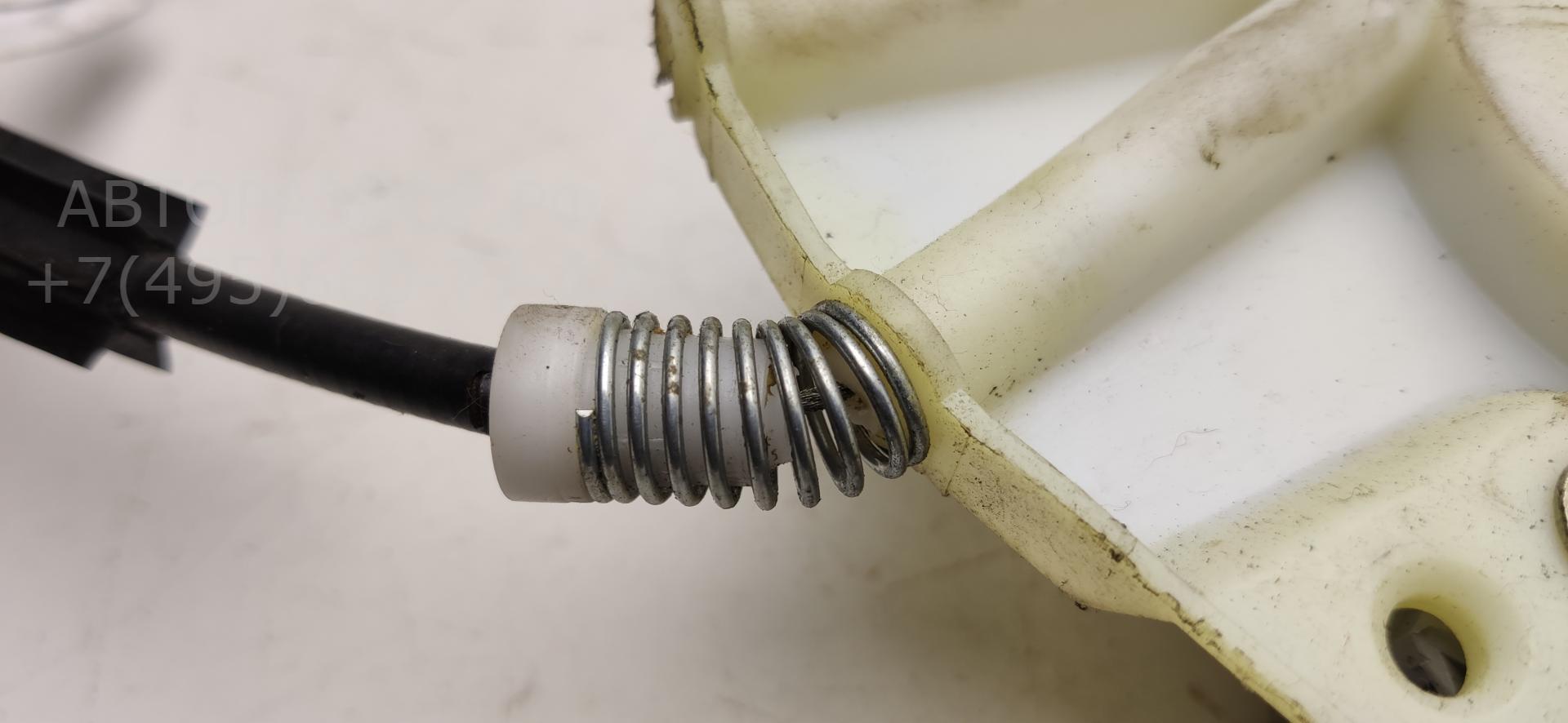 Стеклоподъемник электр. задний правый