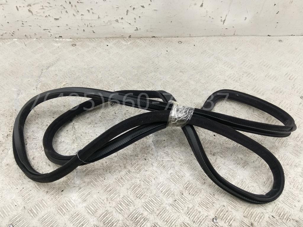 Уплотнитель двери