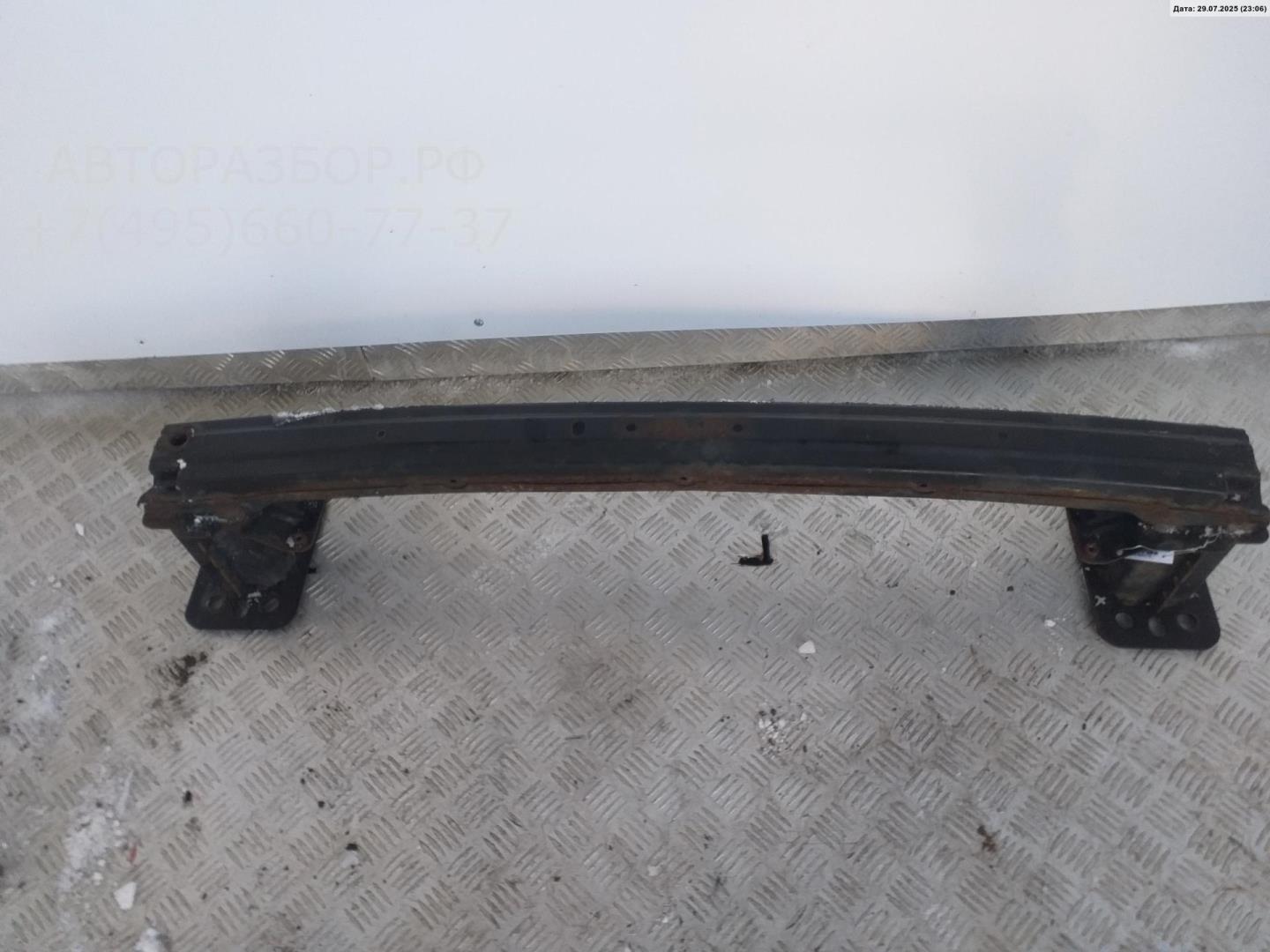 Усилитель переднего бампера