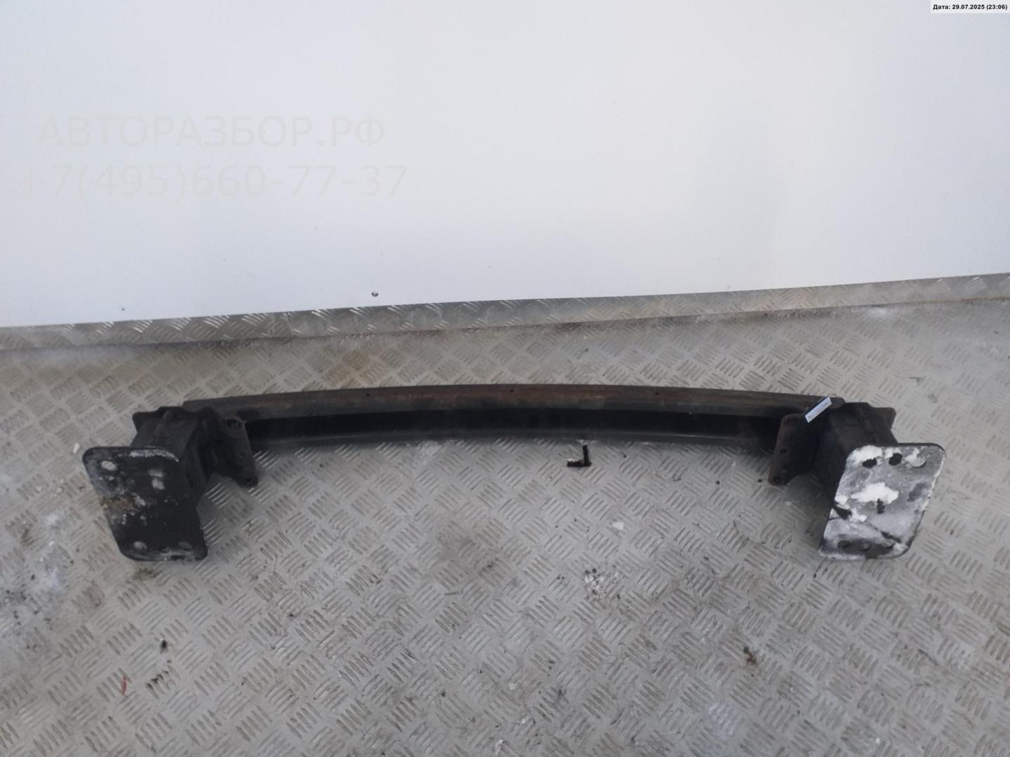 Усилитель переднего бампера