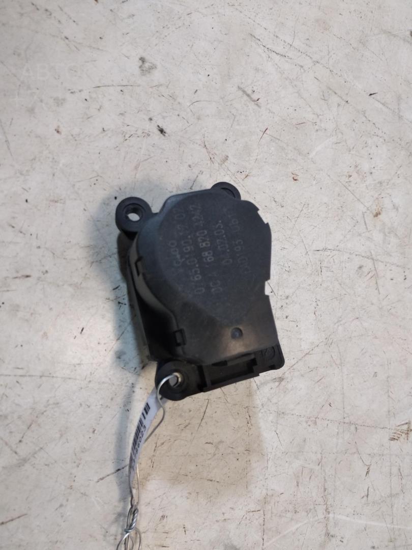 Моторчик заслонки печки