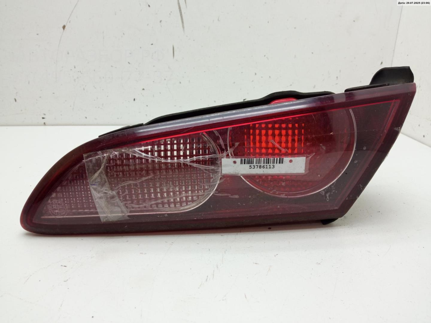 Фонарь задний внутренний правый