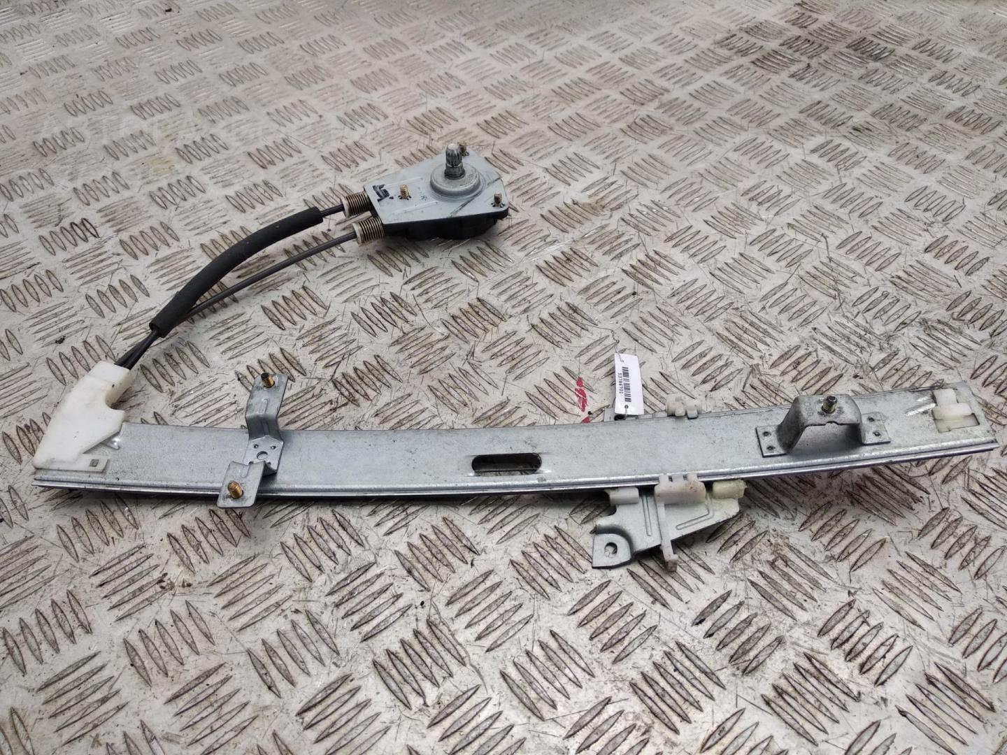 Стеклоподъемник механ. передний левый