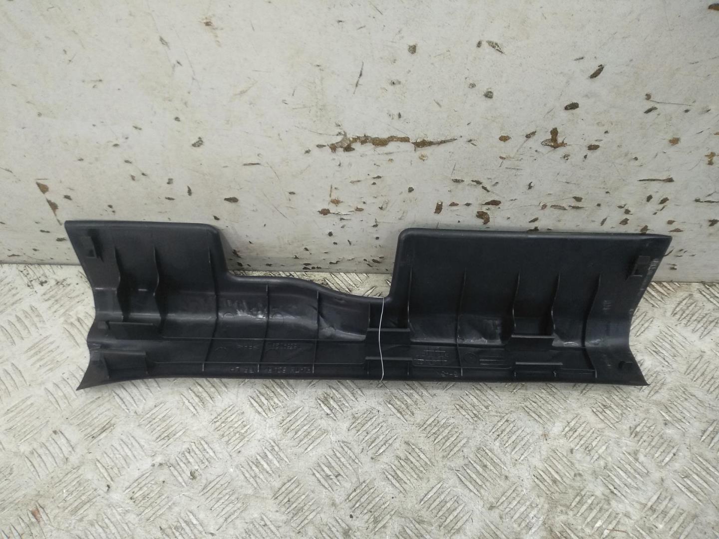 Накладка порога (внутренняя)