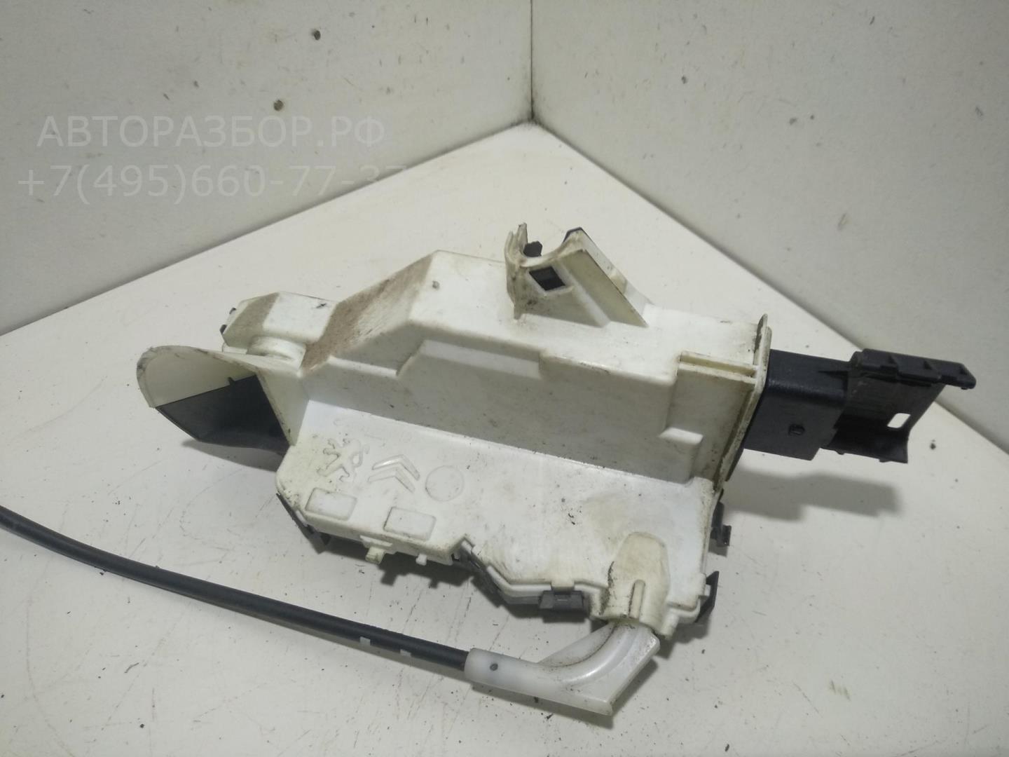 Замок двери передней правой