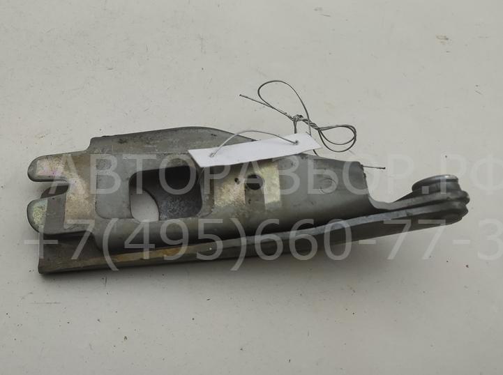 Петля капота левая