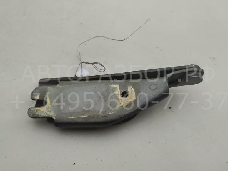 Петля капота правая