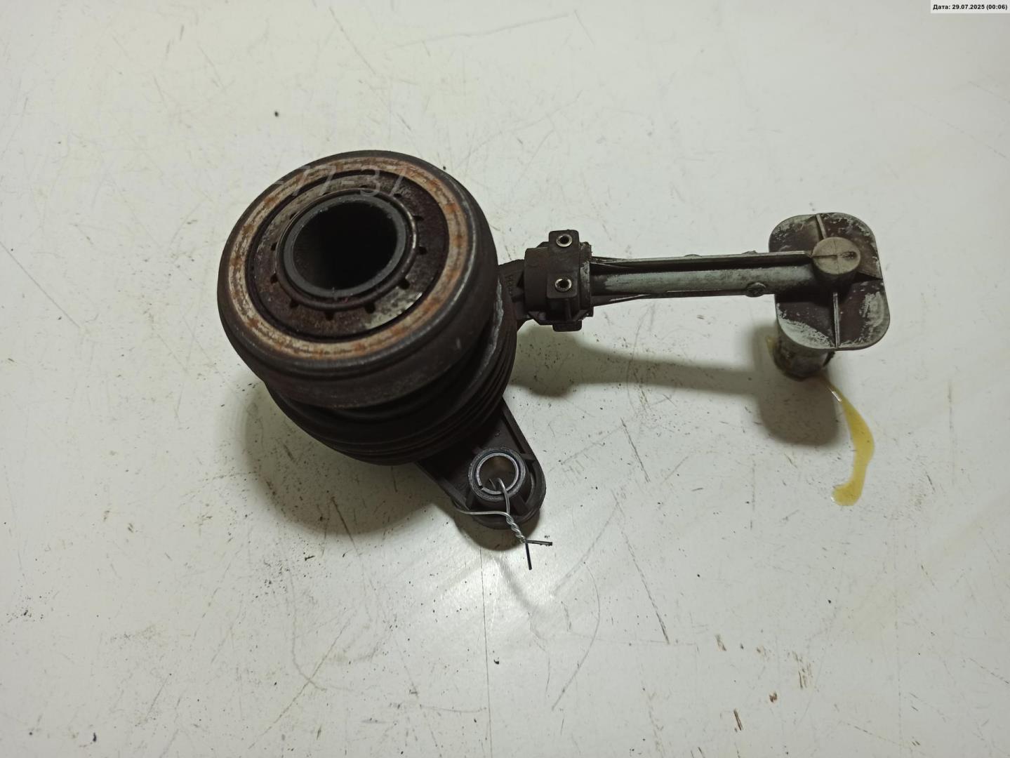 Цилиндр сцепления рабочий