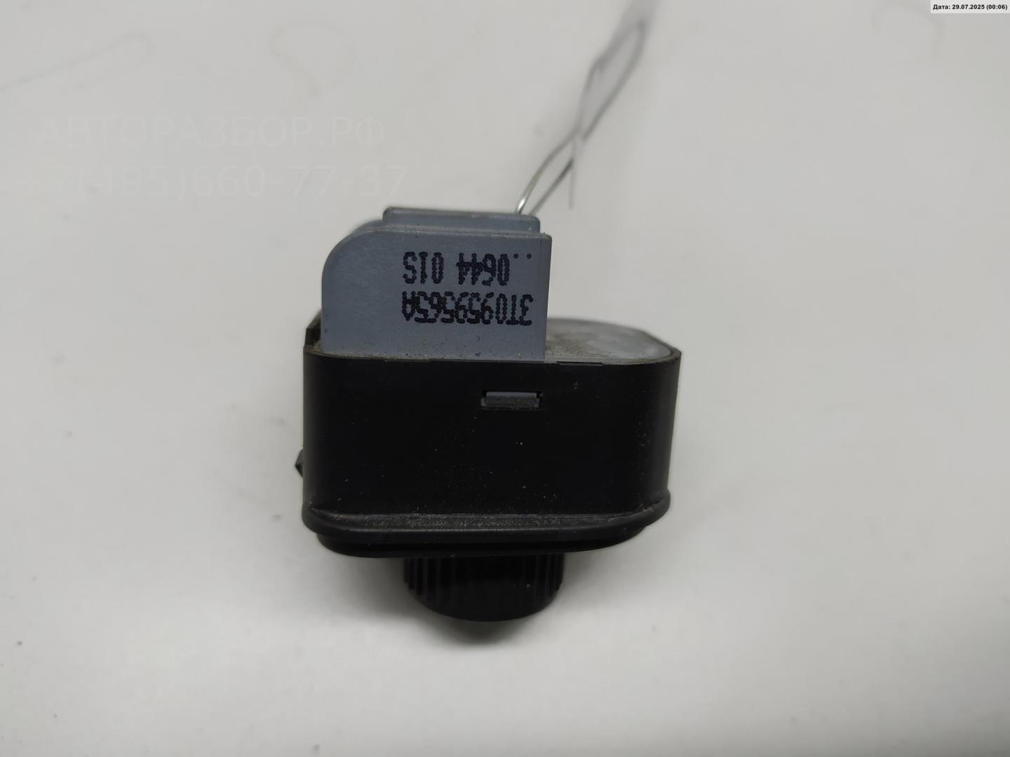 Кнопка регулировки зеркала