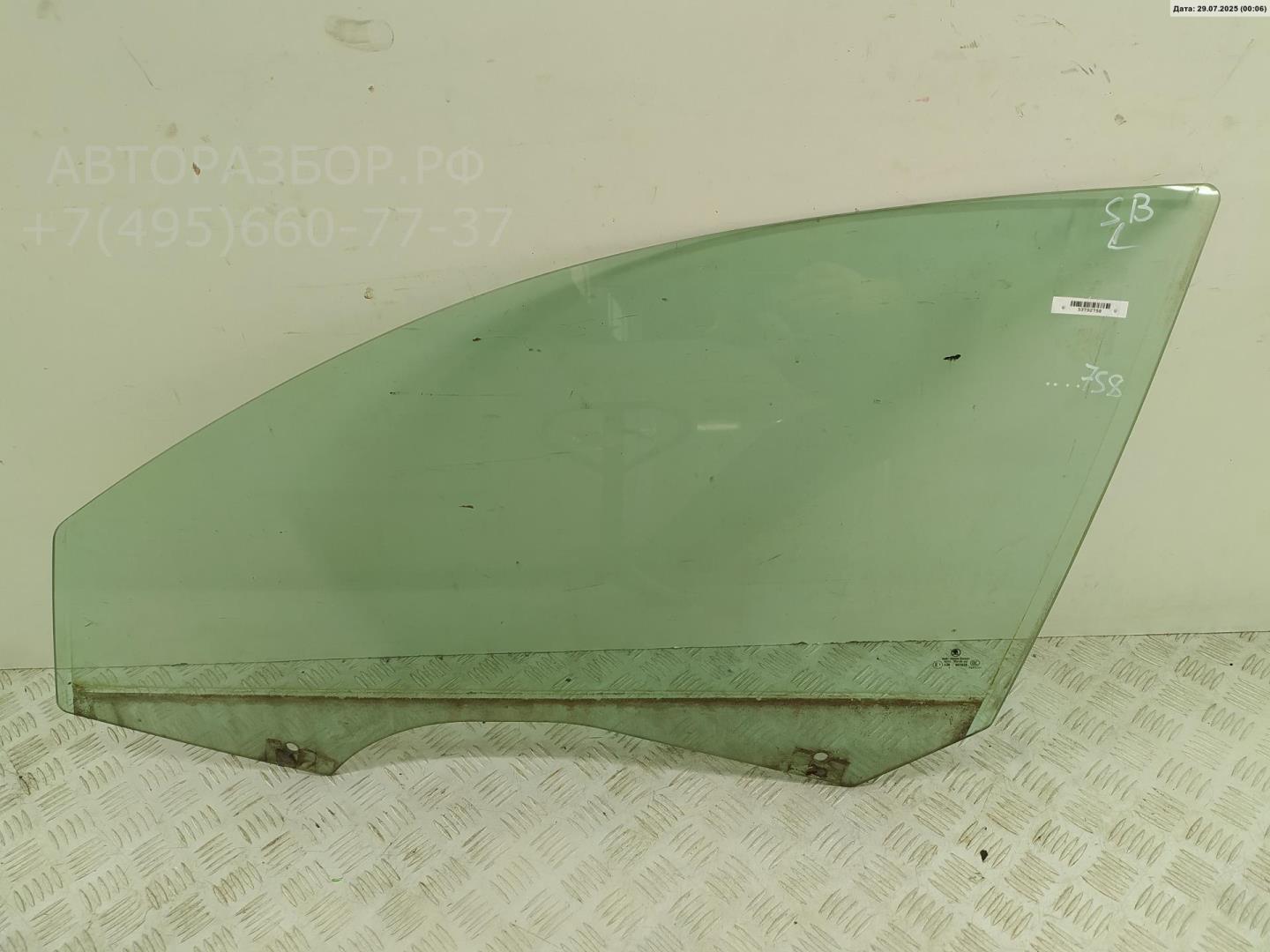 Стекло двери передней левой