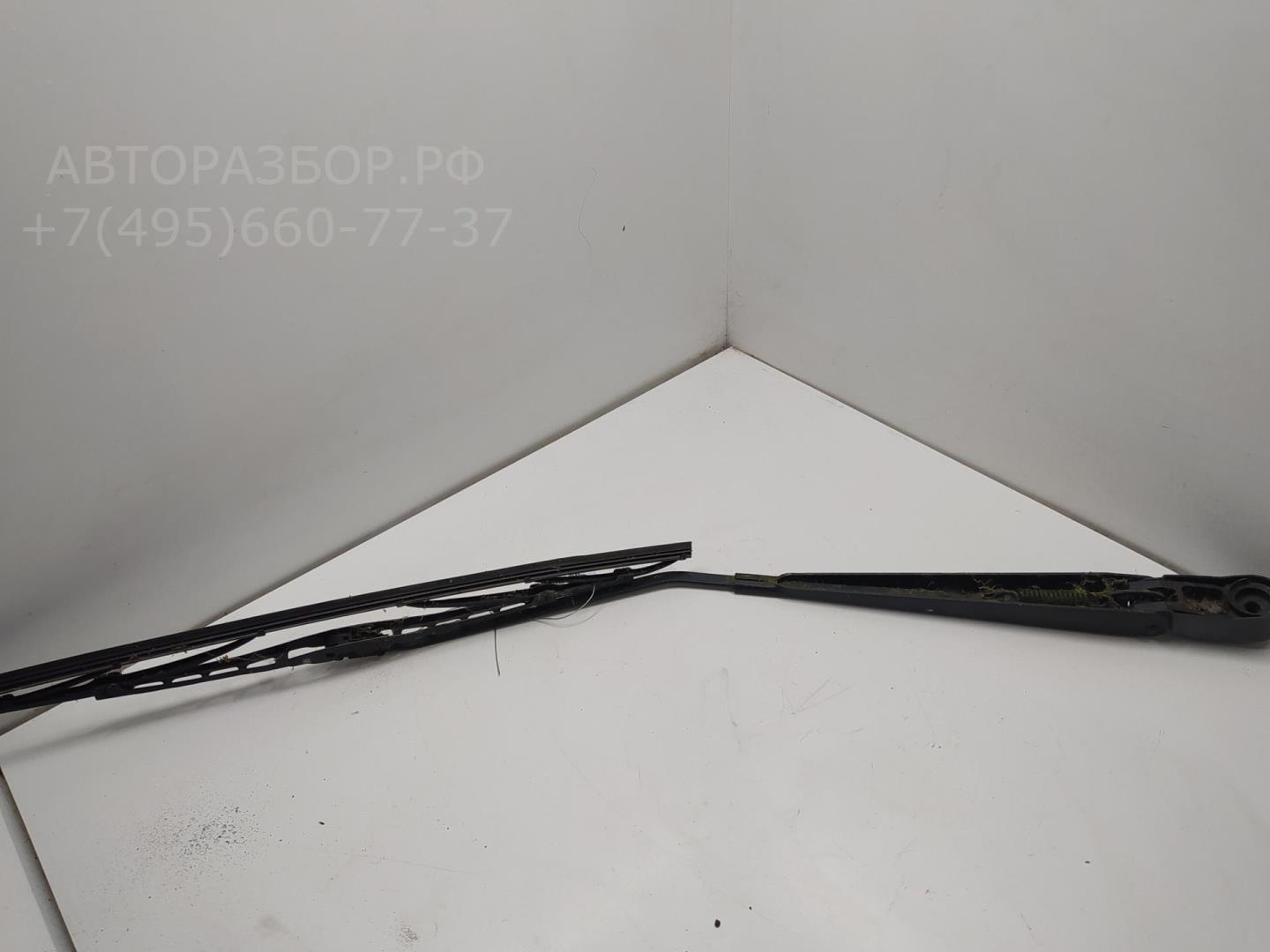 Поводок стеклоочистителя заднего