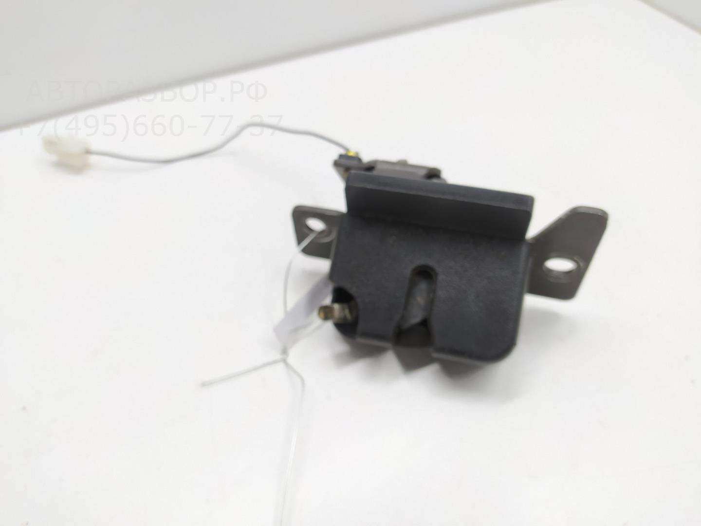 Замок багажника