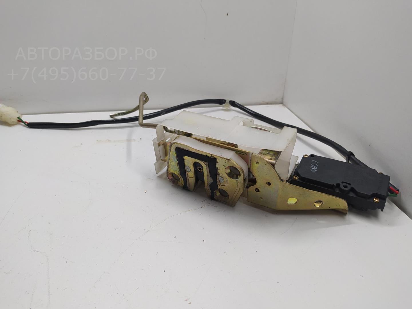 Замок двери передней правой