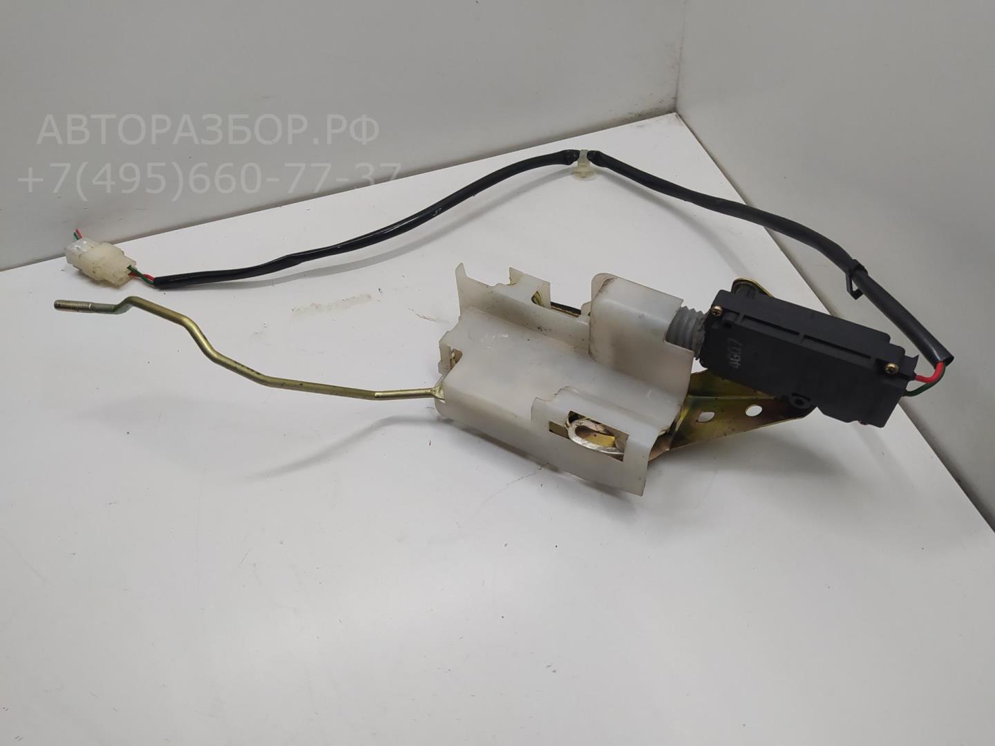 Замок двери передней правой