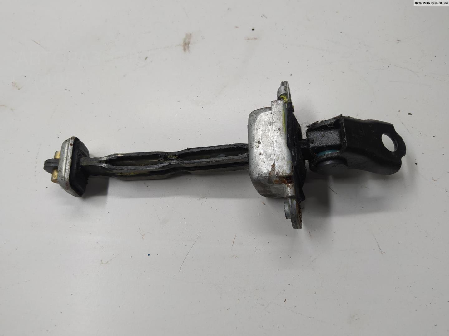 Ограничитель двери