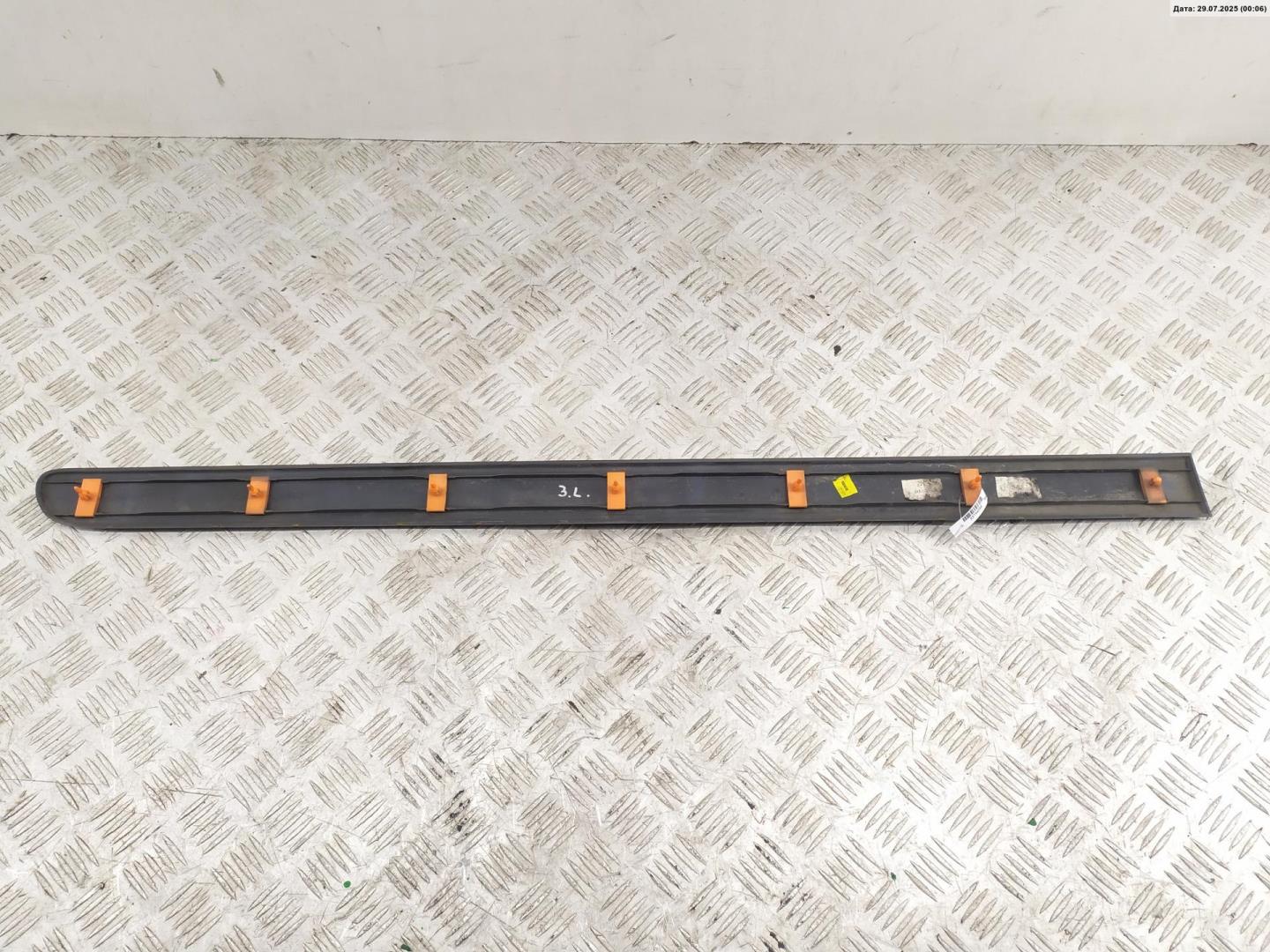 Накладка двери задней левой