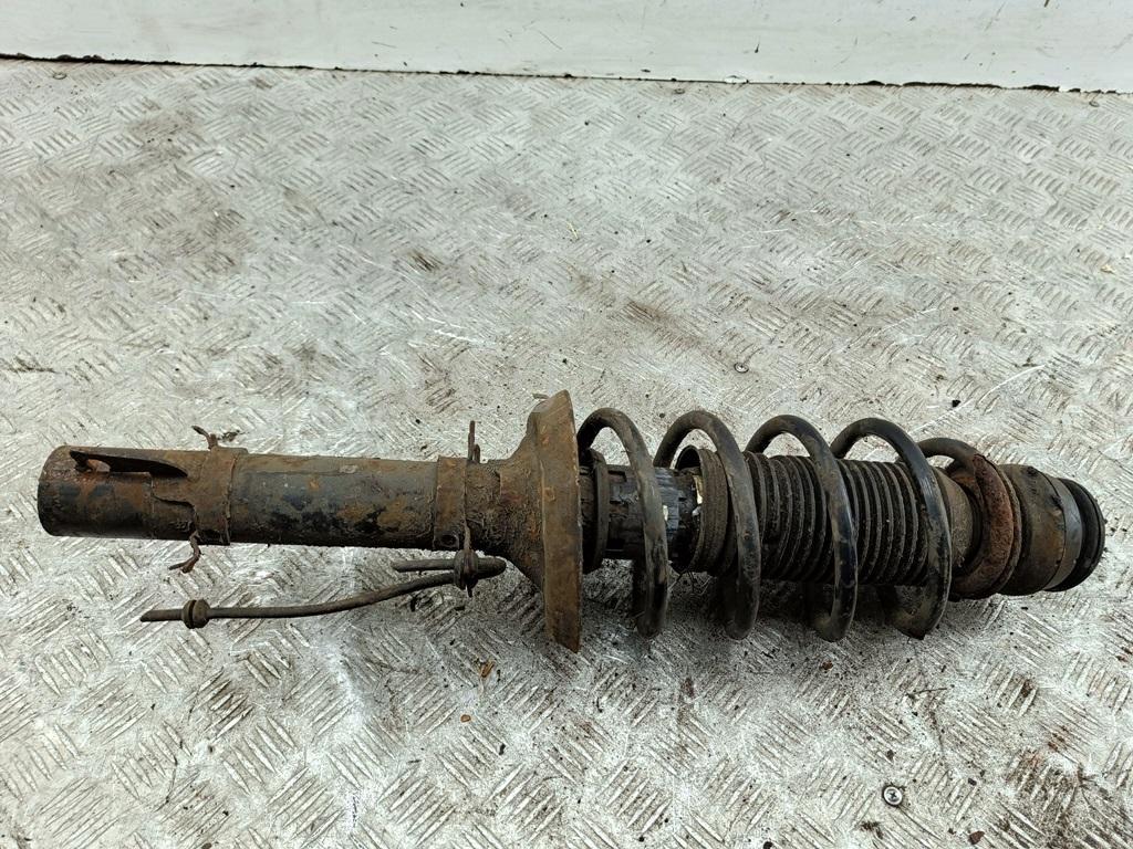 Амортизатор передний правый